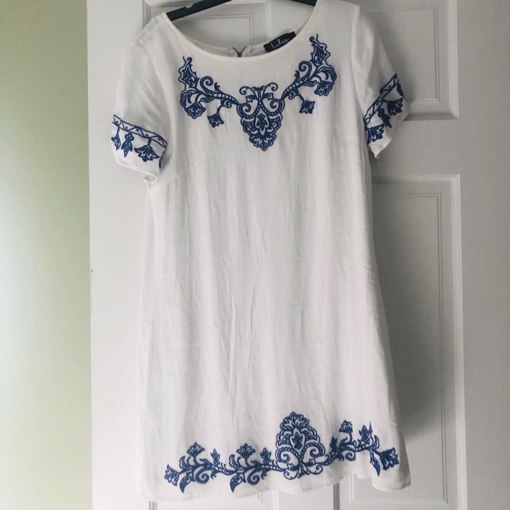 XL Lulu’s blue embroidered dress